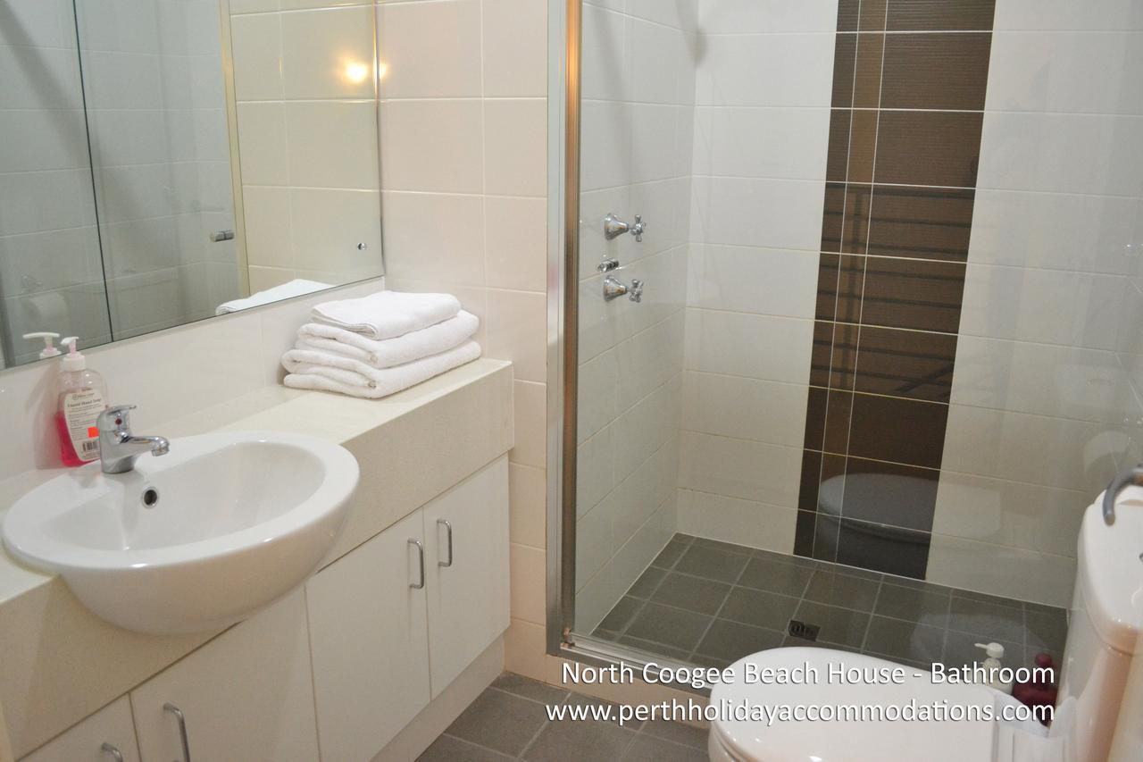 North Coogee Beach House Fremantle Buitenkant foto